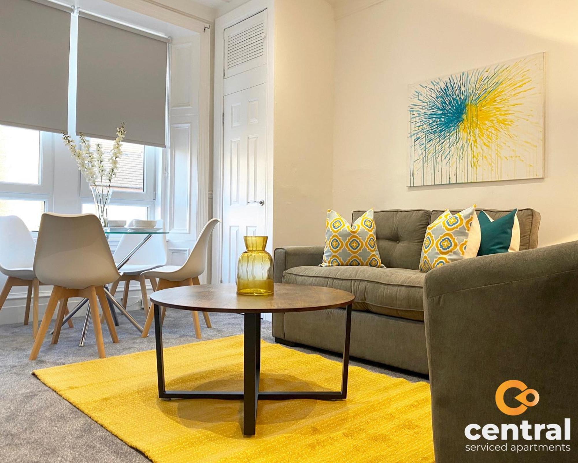 Central Serviced Apartments - Cosy 1 Bedroom - Modern - Close To Transport Links - Quiet Neighbourhood - Fast Wifi - Fully Equipped - Smart Tvs In All Rooms - Monthly Stays Welcome - Free Street Parking - Ideal Relocation To Dundee Accommodation ภายนอก รูปภาพ